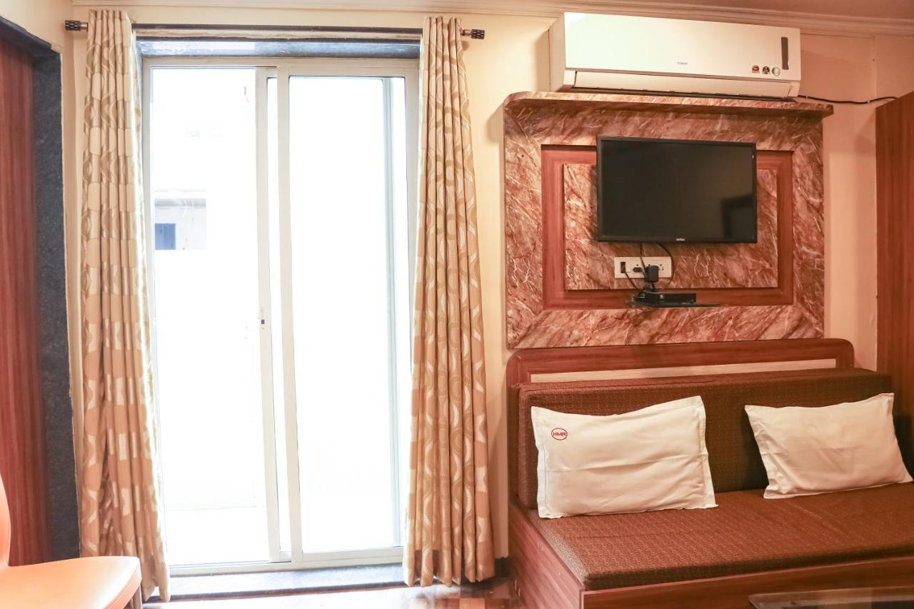 Hotel Mukesh Residency Пюн Екстериор снимка