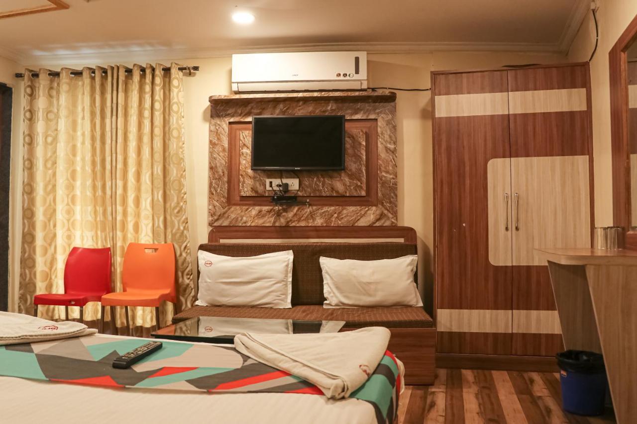 Hotel Mukesh Residency Пюн Екстериор снимка