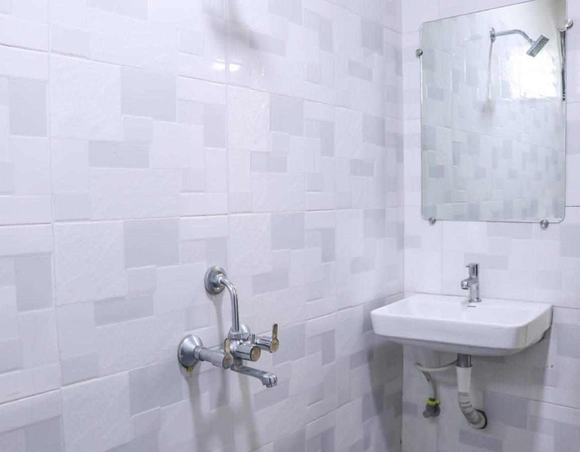 Hotel Mukesh Residency Пюн Екстериор снимка